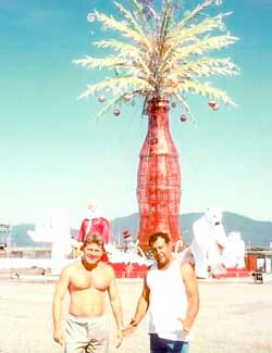 Reinaldo e o cunhado Marcus Furlanetto em Praia Grande (12/2006).