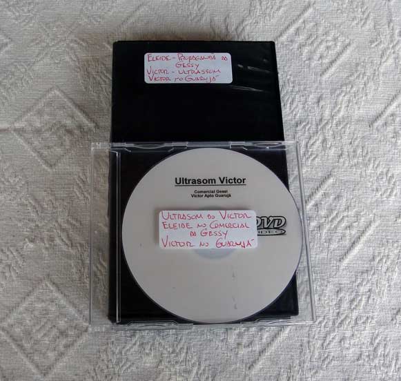 Filme de Eleide na propaganda da Gessy e filmes do ultrasom do filho Victor Stávale e Victor criança no Guarujá