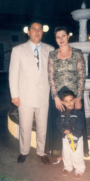Roberto Vicente, sua esposa Maria de Lourdes Stávale e o neto Vinicius.