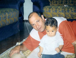 Aparecido Reinaldo Stávale (filho de João Pedro e Alzira) com seu neto Kauã Stávale.