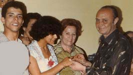 Domingos Stávale (filho de Horácio e Aparecida), sua esposa Dulcilene Barbosa, Aparecida e Horácio (foto de outubro de 1990).