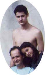 Reynaldo Loureiro Stávale e seus filhos Reynaldo e Rafaely.